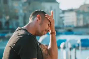 Bodavá Bolest V Podbřišku Na Levé Straně